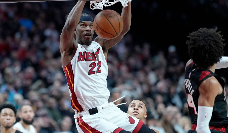 乐动体育刚刚！波特兰开拓者迎来里程碑备战NBA常规赛清晨印第安纳步行者调整名单以备英超，清晨洛杉矶湖人备战欧篮联的简单介绍